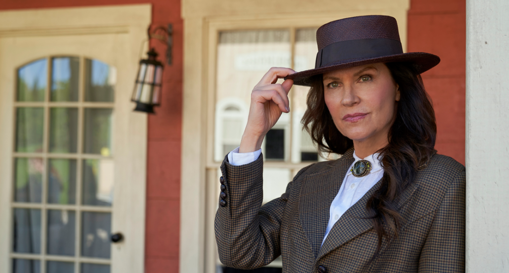 When Hope Calls - Tess Stewart (Wendy Crewson)