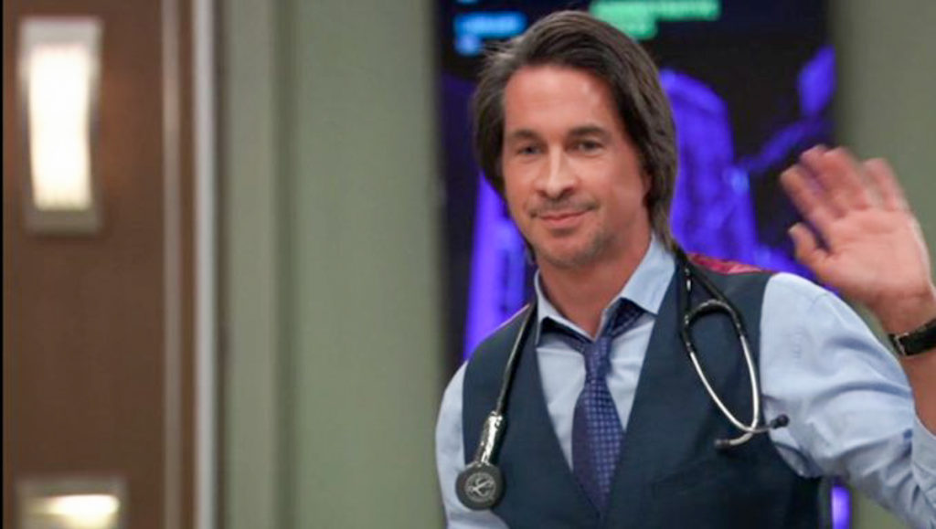 Hamilton Finn (Michael Easton) 