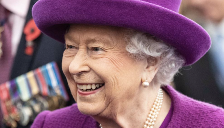 Queen-elizabeth-lays-the-law-down1