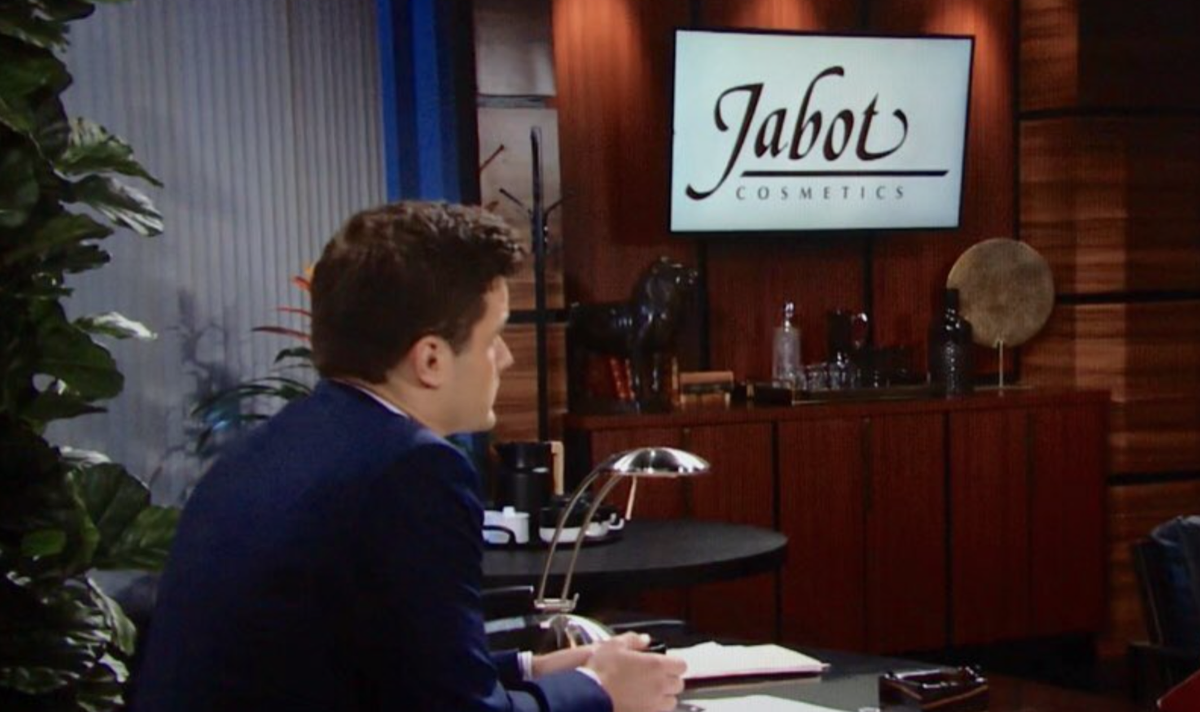 The Young and The Restless Spoilers: Kyle Battles For His Place In Jabot, Causes Abbott Family Dysfunction