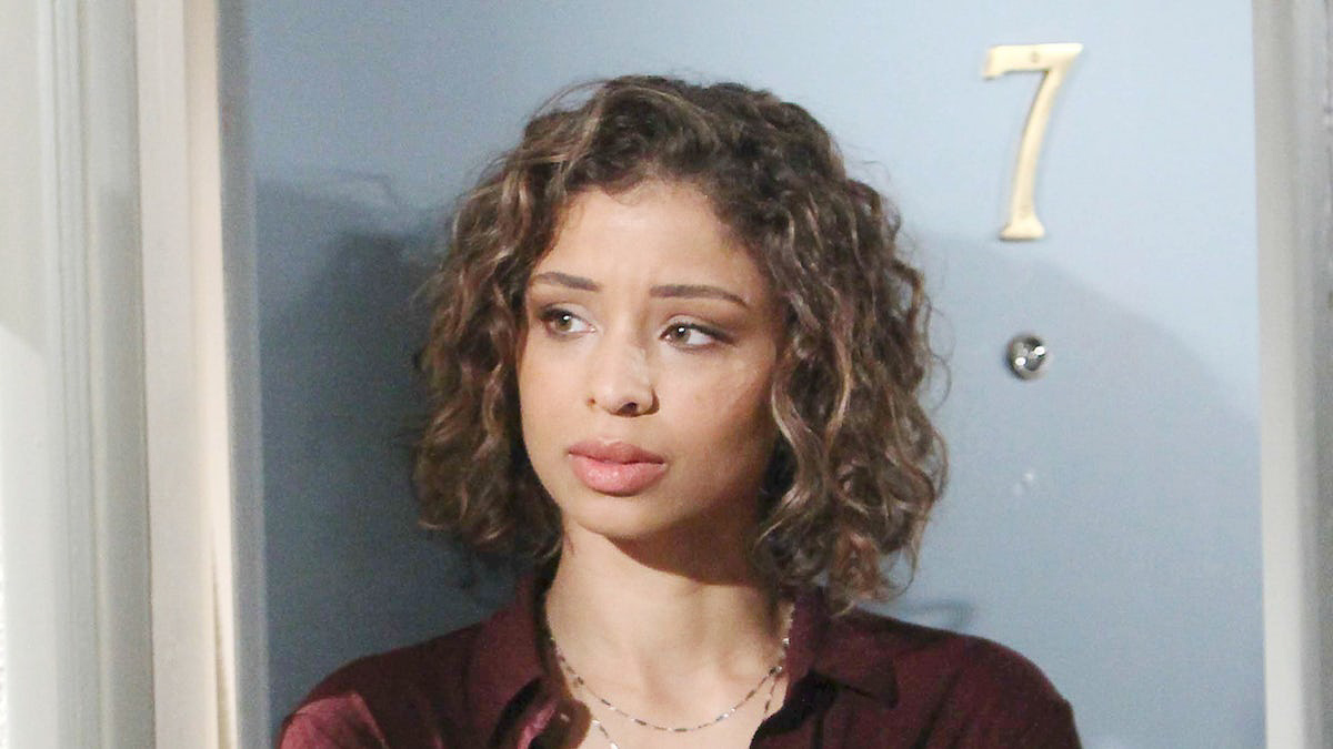 Elena Dawson (Brytni Sarpy) is unsettled on 'The Young and the Restles...