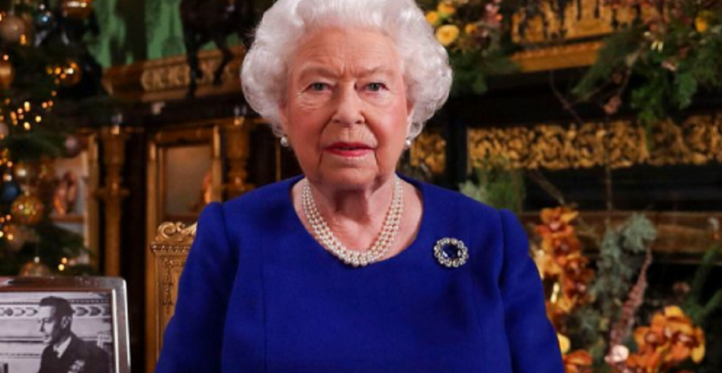 Queen Elizabeth Reflects on 'Turbulent' Year During Christmas Day