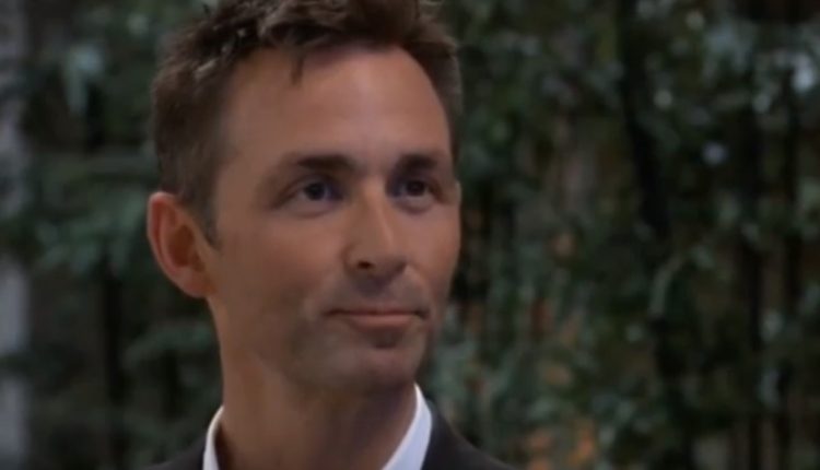 General Hospital: Valentin Cassadine (James Patrick Stuart)