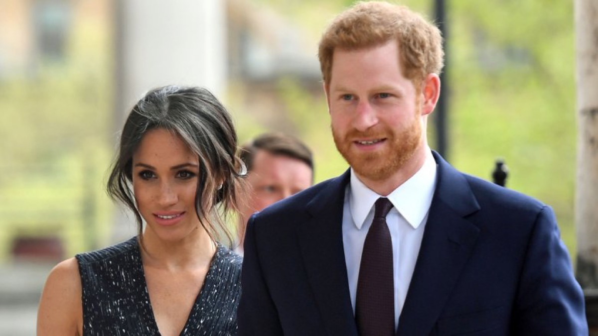 Harry and Meghan 'Megxit' Consequences - Prince Charles Threatens to Cut Off Funding