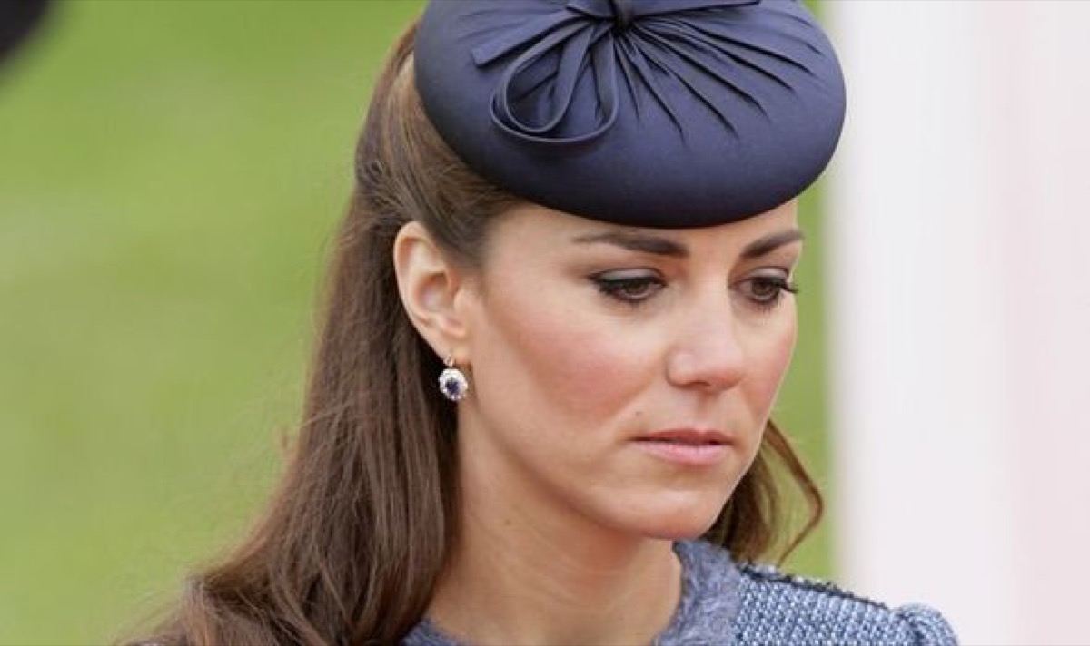 Kate Middleton Incredibly Hurt, Queen Elizabeth’s Damage Control Over Harry and Meghan’s Exit