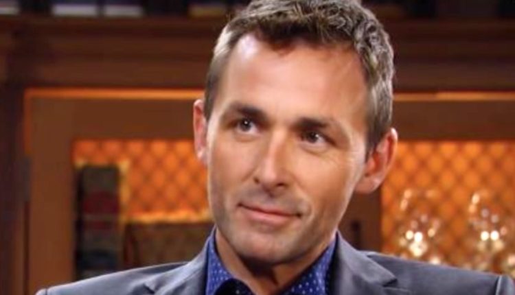 General Hospital: Valentin Cassadine (James Patrick Stuart)