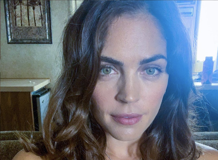 Shocking Days of Our Lives Spoilers: Kelly Thiebaud's Super-Speedy Exit - Alyshia Ochse Takes Over Role of Zoey