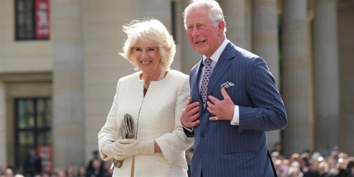 Prince Charles And Camilla Parker Bowles Snubbed - Left Off Guest List ...