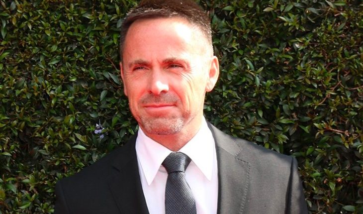 General Hospital: William deVry (Julian Jerome)