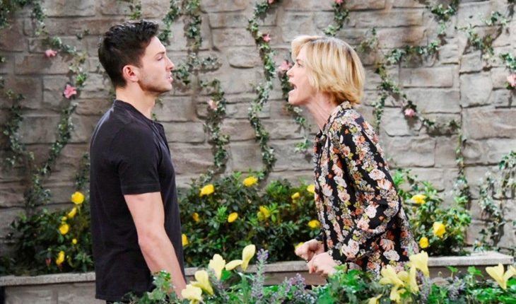 Days Of Our Lives: Eve Donovan (Kassie DePaiva), Ben Weston (Robert Scott Wilson) 