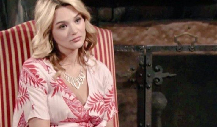 The Young And The Restless – Summer Newman (Hunter King) (2) (730 x 572) (730 x 526)