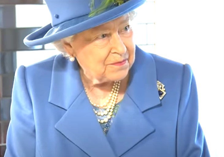 Royal Family News: Queen Elizabeth And Prince Charles Prepare To Grill Harry And Meghan Markle On Their Hollywood Aspirations
