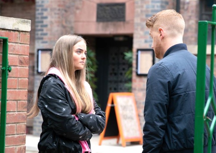 Coronation Street Spoilers: Kelly Goes Public, Announces Gary Likely Killed Her Father