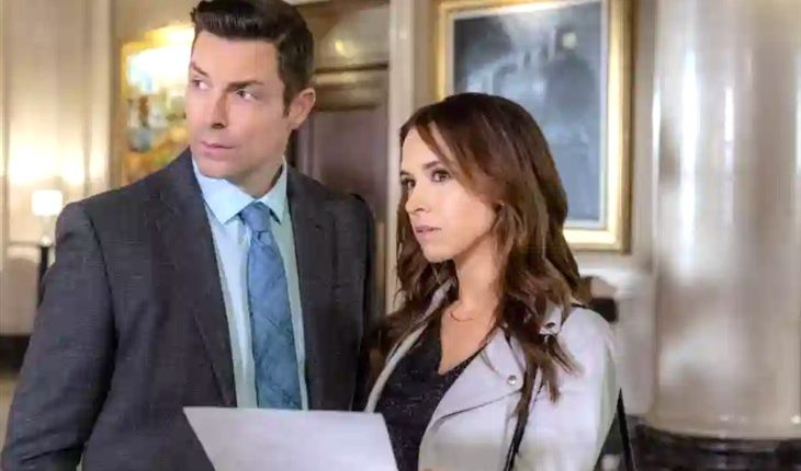 Hallmark Channel – Crossword Mysteries – Terminal Descent – Lacey Chabert