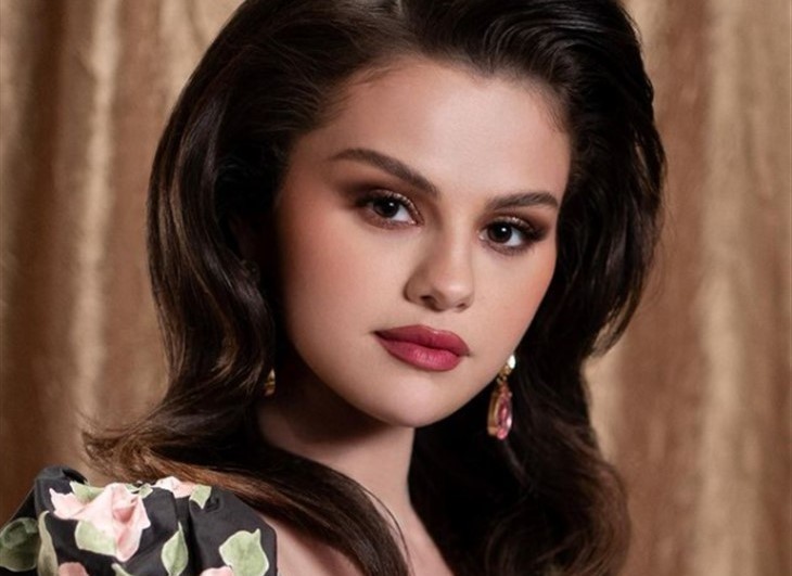 Selena Gomez Drops Hot New Bilingual Pop Song Featuring Taki Taki