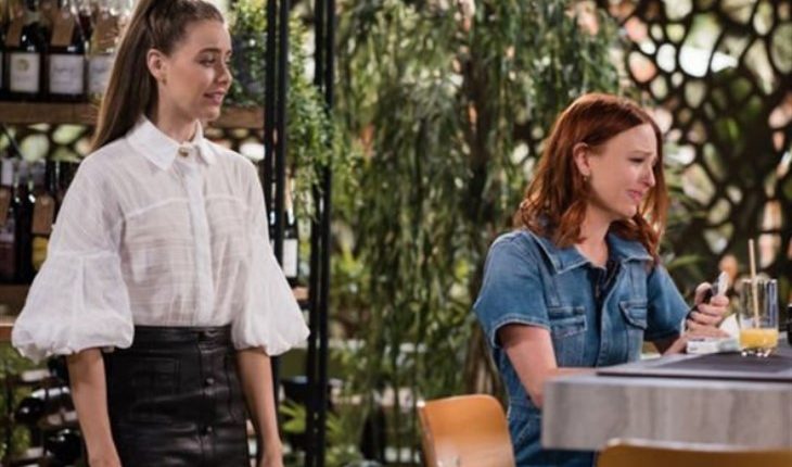 Neighbours – Chloe Brennan (April Rose Pengilly)And Nicolette Stone (Charlotte Chimes)