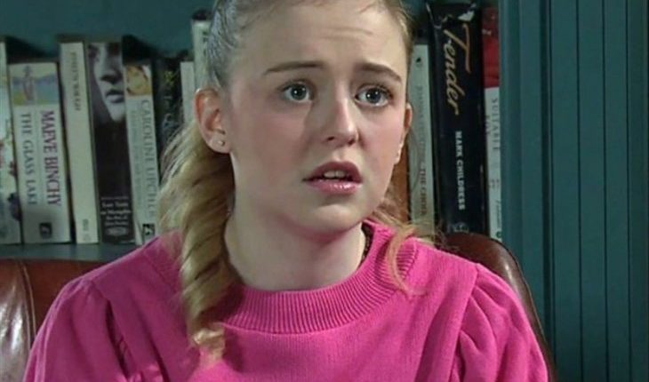 Coronation Street -Summer Spellman (Harriet Bibby)