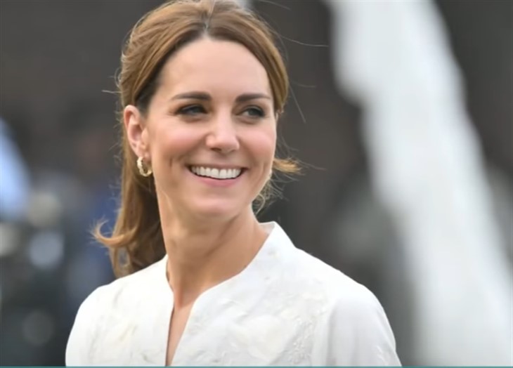 Kate Middleton Connects With A Woman Who Lost Her Grandparents To COVID-19