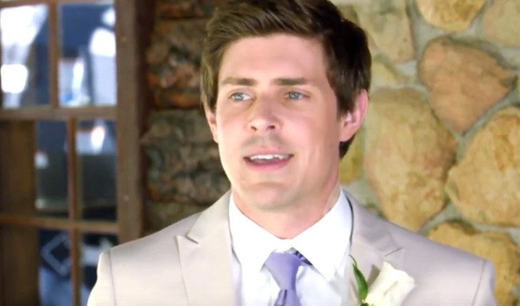 How I Met Your Father – Chris Lowell