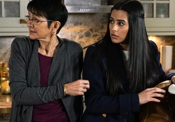 Coronation Street: Alya Nazir (Sair Khan) Yasmeen Nazir (Shelley King)