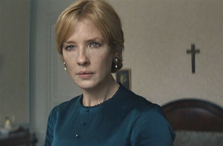 Kelly Reilly 