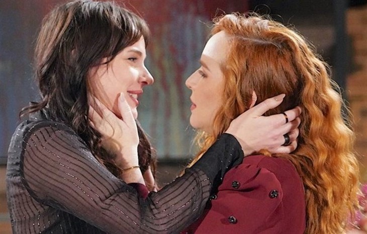 The Young And The Restless: Tessa Porter (Cait Fairbanks) Mariah Copeland (Camryn Grimes) 