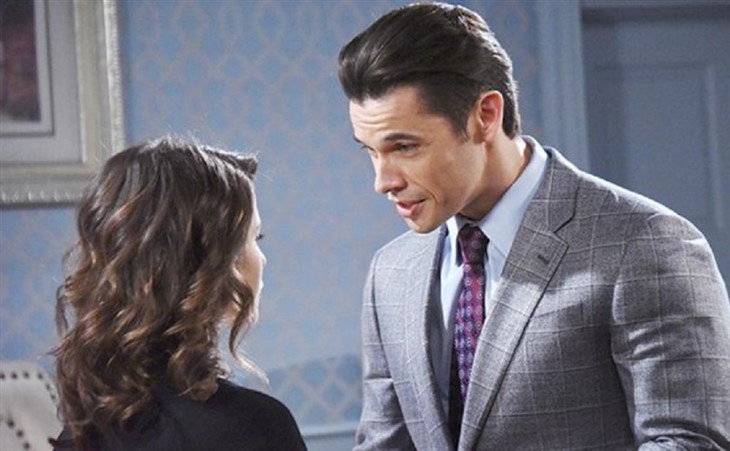 Days Of Our Lives: Xander Cook (Paul Telfer) Sarah Horton (Linsey Godfrey).