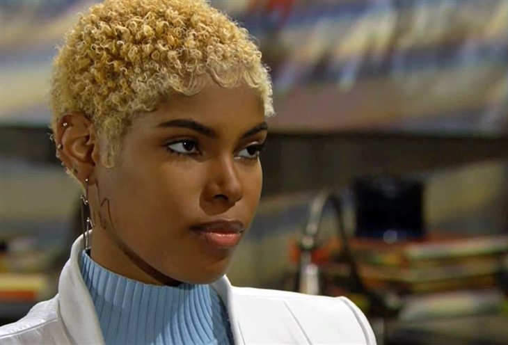 The Bold And The Beautiful: Paris Buckingham (Diamond White)