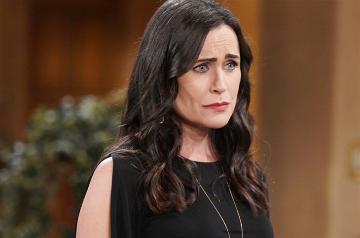 The Bold And The Beautiful: Quinn Forrester (Rena Sofer). 