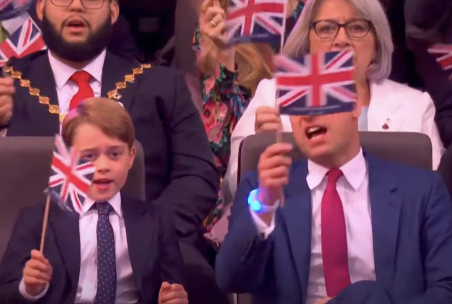 Royal Family News: Prince George Stole The Platinum Party At Buckingham Palace Show With An Adorable Singalong