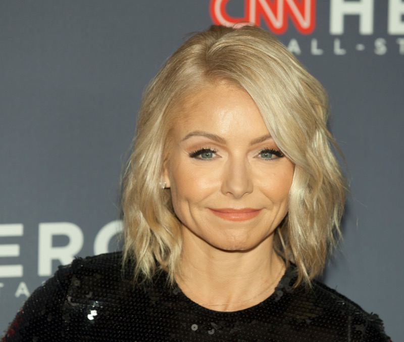 Kelly Ripa Breaks Career News To Fans