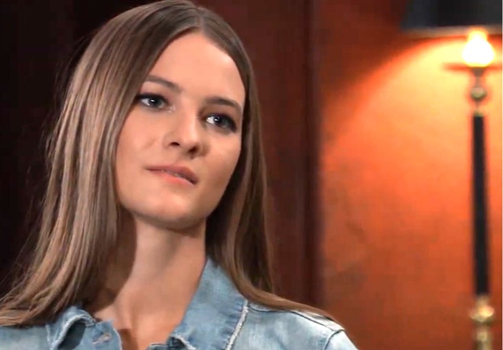 General Hospital: Esme Prince (Avery Kristen Pohl)