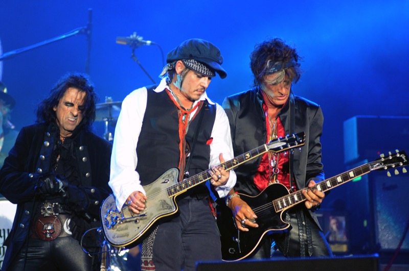 Johnny Depp Reunites With The Hollywood Vampires!!