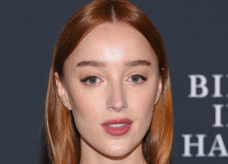 ‘Bridgerton’ Star Phoebe Dynevor Pleases Fans with Her New Look