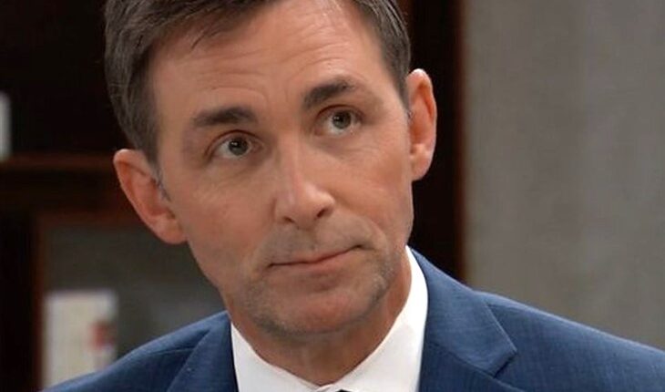   General Hospital – Valentin Cassadine (James Patrick Stuart)