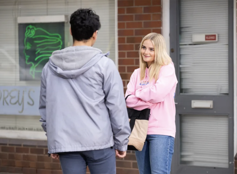 Coronation Street: Kelly Neelan Finds Herself In Grave Danger In New Plot