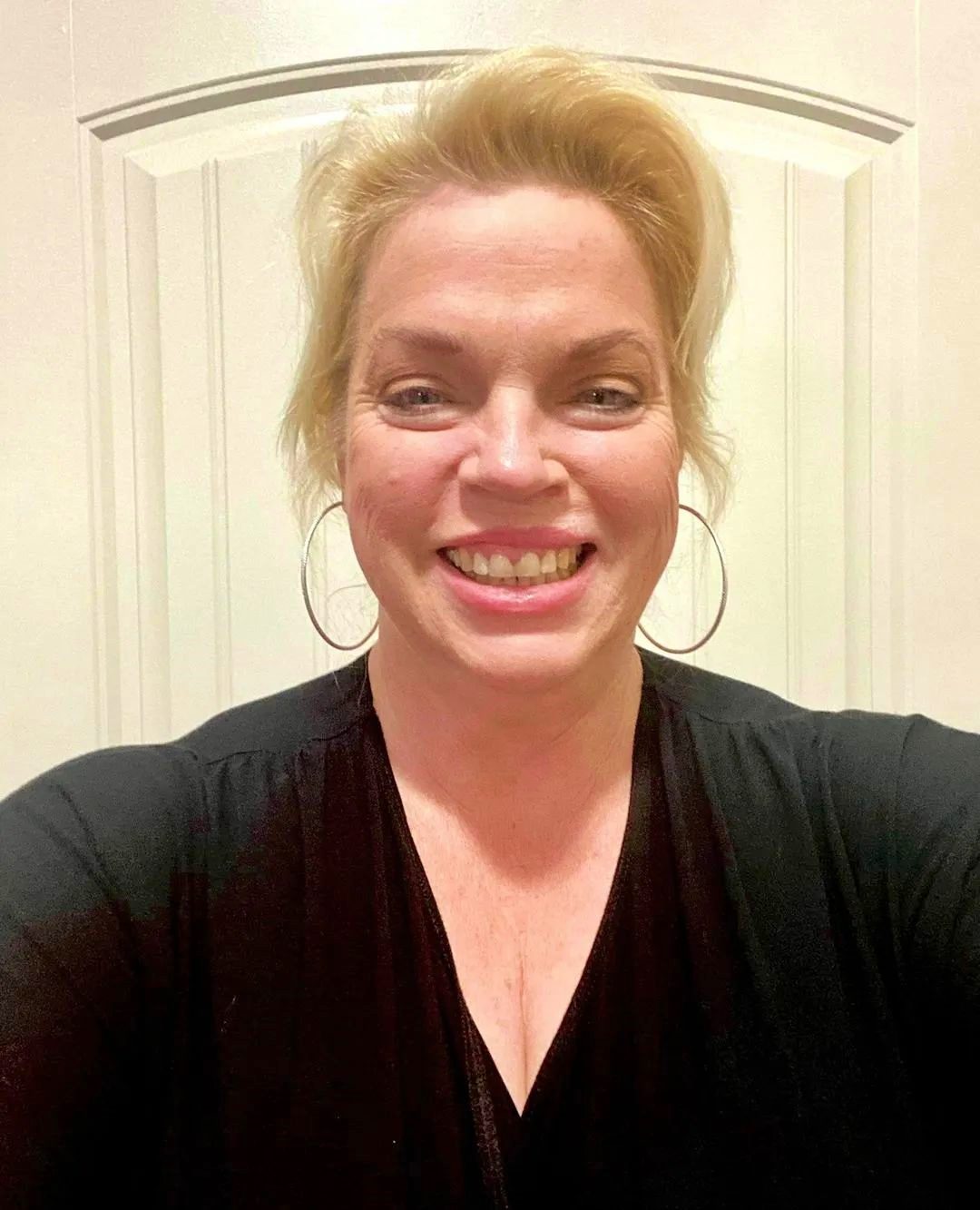 Sister Wives Star Janelle Brown Embraces A Sexy New Hairstyle