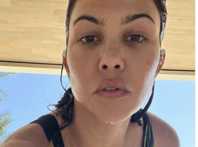 Kourtney Kardashian Lectures Instagram On Boxed Water Amid Kylie Jenner's Climate Crimes!