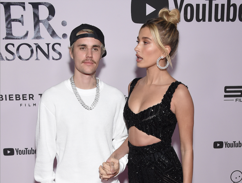 Первая версия названия хейли бибер была. Hailey Baldwin Bieber. Хейли Бибер 2022. Хейли Болдуин и Джастин. Хейли Бибер 2017.