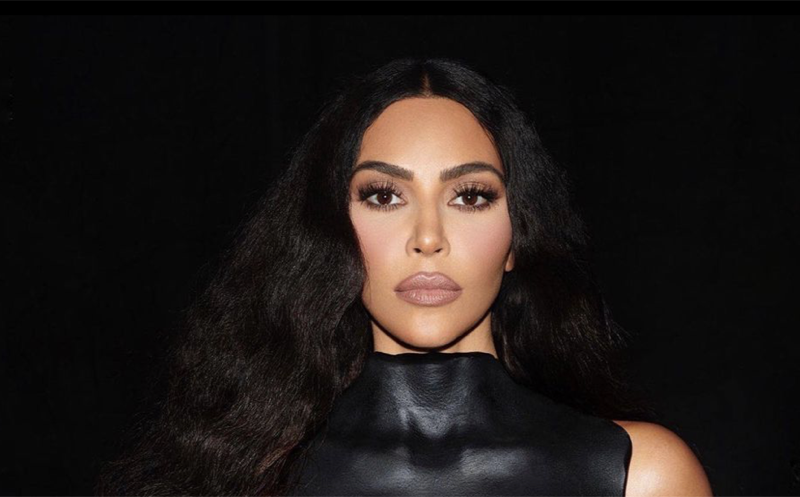 Kim Kardashian Shows Off Her “Painful” Stomach Tightening Procedure