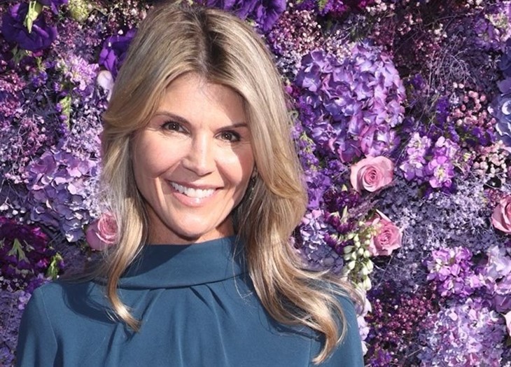  Lori Loughlin	