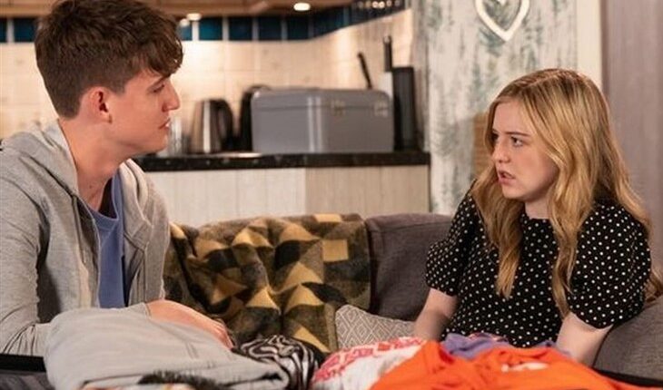 Coronation Street – Aaron Stafford (James Craven) Summer Spellman (Harriet Bibby)