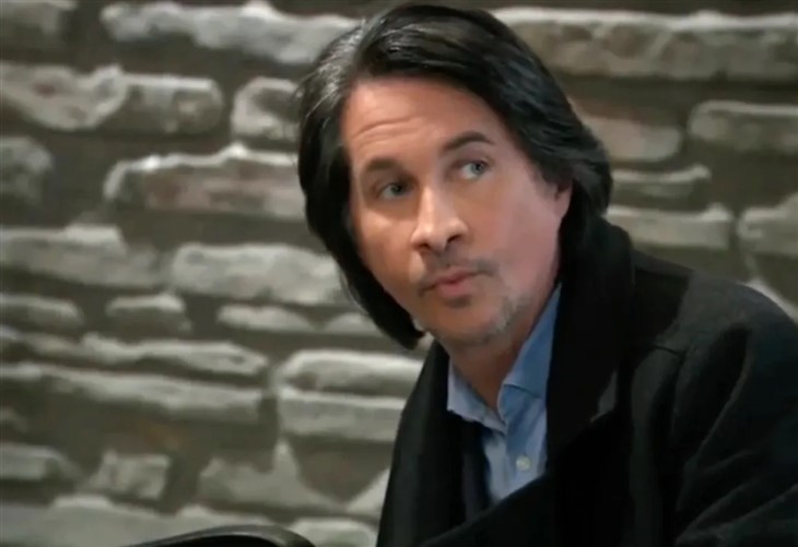 General Hospital: (Michael Easton)