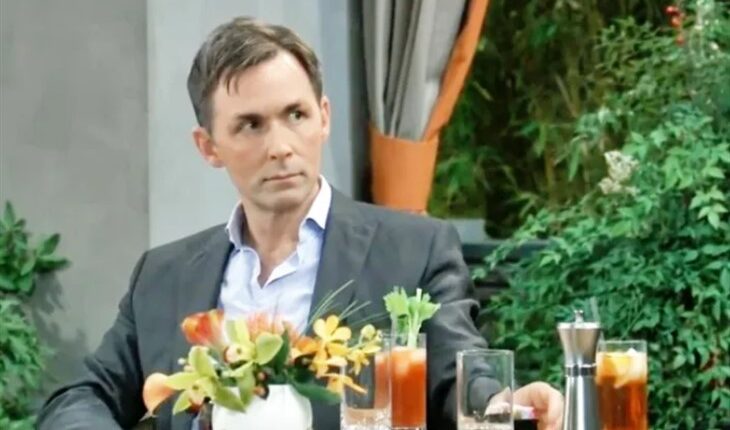 General Hospital – Valentin Cassadine (James Patrick Stuart)