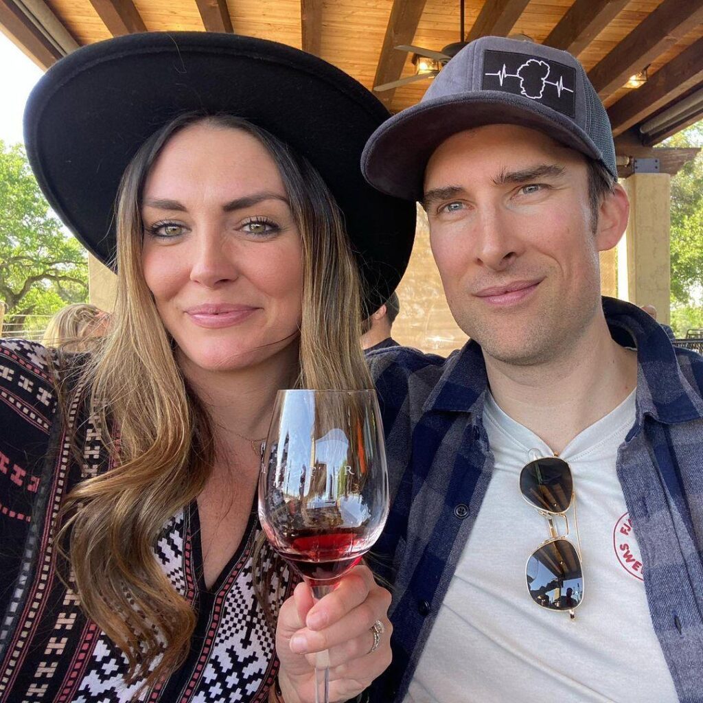 FanFavorite Star Taylor Cole Met Her Husband Through A Hallmark Movie Celebrating The Soaps