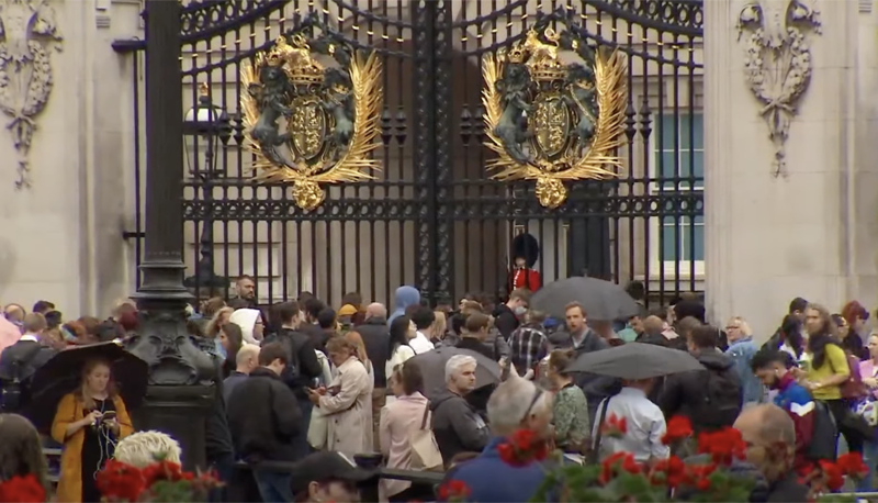 Royal Family News: Jet Carrying Queen Elizabeth’s Family Arrives In Scotland, Queen in Ill Health