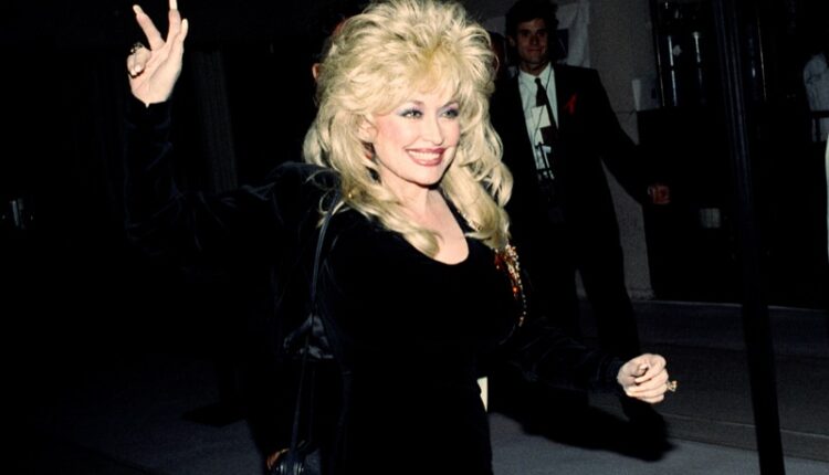 Los,Angeles,,California/us,-,Circa,1990:,Dolly,Parton