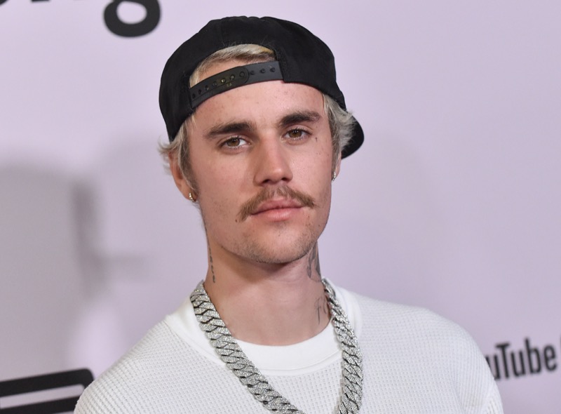 Justin Bieber Reacts To His Wife Hailey Dishing On His Romance With Selena Gomez!