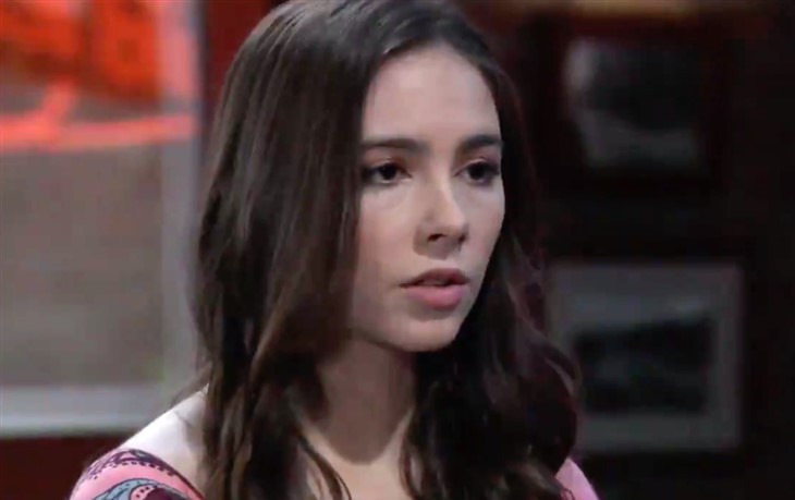 General Hospital: Molly Lansing-Davis (Haley Pullos) 