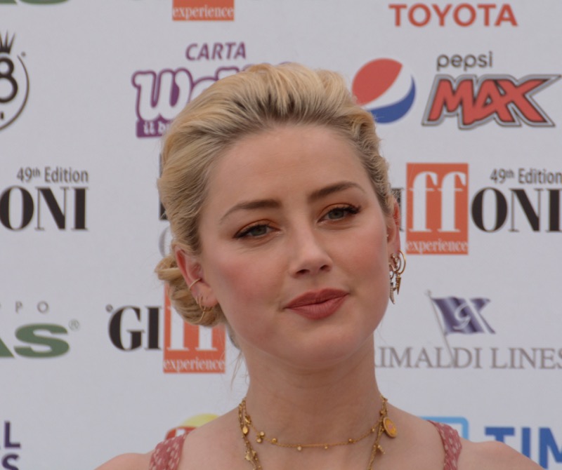 Amber Heard Enjoys Secret Luxury Life In Mallorca Mansion By Using Calamity Jane Pseudonym!